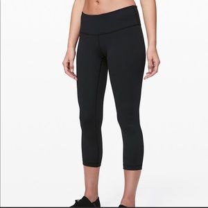 Lululemon Wunder Under Low Rise Crop Legging sz 4